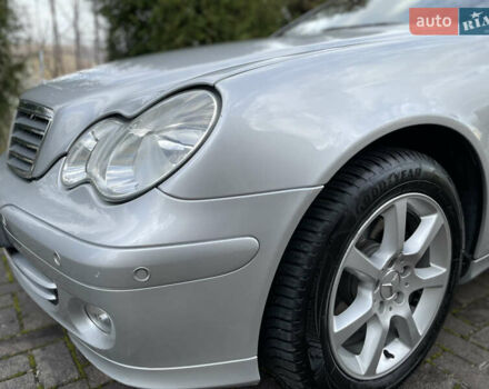 Серый Мерседес Ц-Класс, объемом двигателя 1.8 л и пробегом 211 тыс. км за 7770 $, фото 28 на Automoto.ua