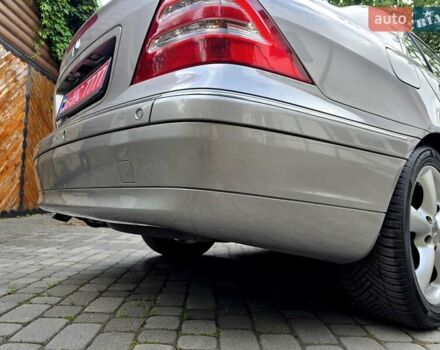 Серый Мерседес Ц-Класс, объемом двигателя 1.8 л и пробегом 176 тыс. км за 7500 $, фото 32 на Automoto.ua