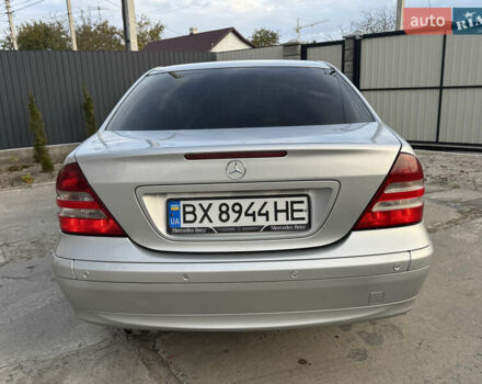 Сірий Мерседес Ц-Клас, об'ємом двигуна 2.2 л та пробігом 245 тис. км за 5550 $, фото 15 на Automoto.ua