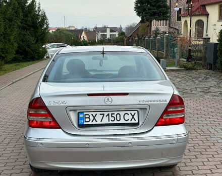 Серый Мерседес Ц-Класс, объемом двигателя 1.8 л и пробегом 326 тыс. км за 4200 $, фото 7 на Automoto.ua