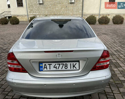 Серый Мерседес Ц-Класс, объемом двигателя 1.8 л и пробегом 211 тыс. км за 7770 $, фото 2 на Automoto.ua