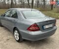 Сірий Мерседес Ц-Клас, об'ємом двигуна 2.1 л та пробігом 500 тис. км за 5400 $, фото 6 на Automoto.ua