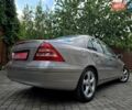 Серый Мерседес Ц-Класс, объемом двигателя 1.8 л и пробегом 176 тыс. км за 7500 $, фото 31 на Automoto.ua