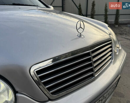 Сірий Мерседес Ц-Клас, об'ємом двигуна 2.2 л та пробігом 245 тис. км за 5550 $, фото 13 на Automoto.ua