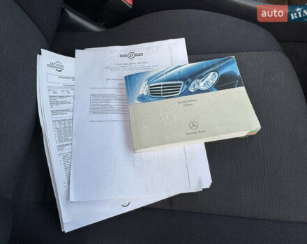 Сірий Мерседес Ц-Клас, об'ємом двигуна 2.2 л та пробігом 245 тис. км за 5550 $, фото 39 на Automoto.ua