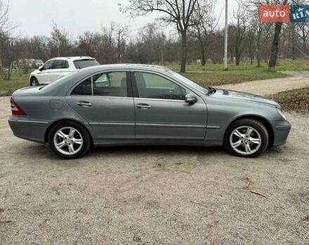 Сірий Мерседес Ц-Клас, об'ємом двигуна 2.1 л та пробігом 500 тис. км за 5400 $, фото 3 на Automoto.ua