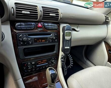 Серый Мерседес Ц-Класс, объемом двигателя 1.8 л и пробегом 176 тыс. км за 7500 $, фото 147 на Automoto.ua