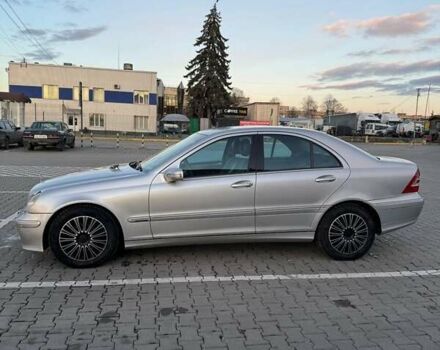 Серый Мерседес Ц-Класс, объемом двигателя 1.8 л и пробегом 325 тыс. км за 5200 $, фото 6 на Automoto.ua