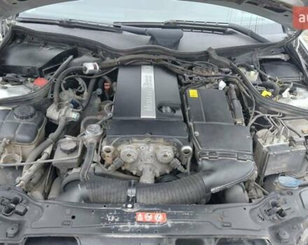 Серый Мерседес Ц-Класс, объемом двигателя 1.8 л и пробегом 300 тыс. км за 5000 $, фото 14 на Automoto.ua