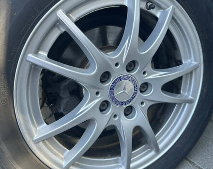 Серый Мерседес Ц-Класс, объемом двигателя 2.15 л и пробегом 284 тыс. км за 6000 $, фото 20 на Automoto.ua