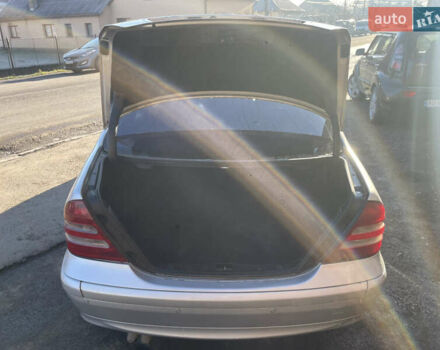 Серый Мерседес Ц-Класс, объемом двигателя 1.8 л и пробегом 270 тыс. км за 5000 $, фото 7 на Automoto.ua