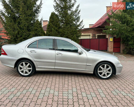 Серый Мерседес Ц-Класс, объемом двигателя 1.8 л и пробегом 326 тыс. км за 4200 $, фото 5 на Automoto.ua