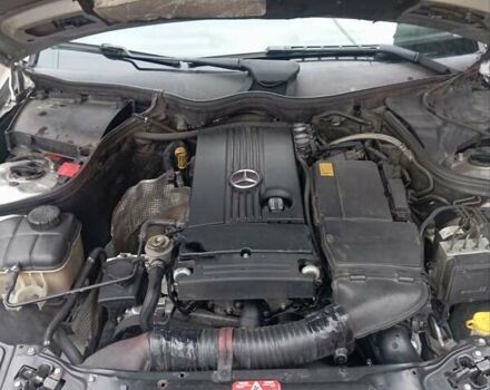 Серый Мерседес Ц-Класс, объемом двигателя 1.8 л и пробегом 245 тыс. км за 5200 $, фото 5 на Automoto.ua