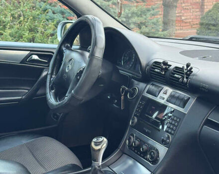 Серый Мерседес Ц-Класс, объемом двигателя 1.8 л и пробегом 326 тыс. км за 4200 $, фото 16 на Automoto.ua