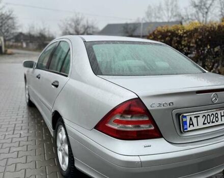 Сірий Мерседес Ц-Клас, об'ємом двигуна 2.15 л та пробігом 420 тис. км за 6000 $, фото 7 на Automoto.ua