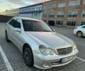 Серый Мерседес Ц-Класс, объемом двигателя 1.8 л и пробегом 325 тыс. км за 5200 $, фото 1 на Automoto.ua