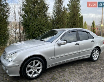 Серый Мерседес Ц-Класс, объемом двигателя 1.8 л и пробегом 211 тыс. км за 7770 $, фото 23 на Automoto.ua