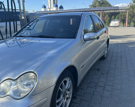 Серый Мерседес Ц-Класс, объемом двигателя 2.15 л и пробегом 284 тыс. км за 6000 $, фото 12 на Automoto.ua