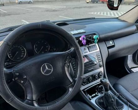 Серый Мерседес Ц-Класс, объемом двигателя 1.8 л и пробегом 325 тыс. км за 5200 $, фото 14 на Automoto.ua