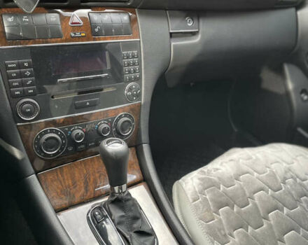 Серый Мерседес Ц-Класс, объемом двигателя 1.8 л и пробегом 211 тыс. км за 7770 $, фото 22 на Automoto.ua