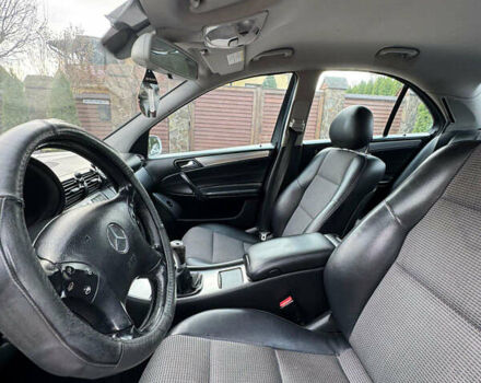 Серый Мерседес Ц-Класс, объемом двигателя 1.8 л и пробегом 326 тыс. км за 4200 $, фото 15 на Automoto.ua