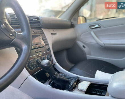 Серый Мерседес Ц-Класс, объемом двигателя 1.8 л и пробегом 270 тыс. км за 5000 $, фото 10 на Automoto.ua