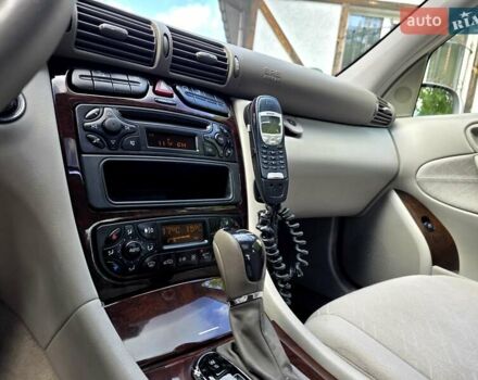 Серый Мерседес Ц-Класс, объемом двигателя 1.8 л и пробегом 176 тыс. км за 7500 $, фото 157 на Automoto.ua