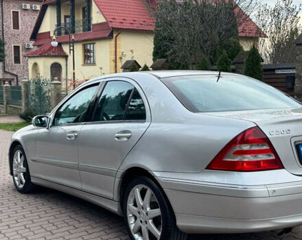 Серый Мерседес Ц-Класс, объемом двигателя 1.8 л и пробегом 326 тыс. км за 4200 $, фото 11 на Automoto.ua