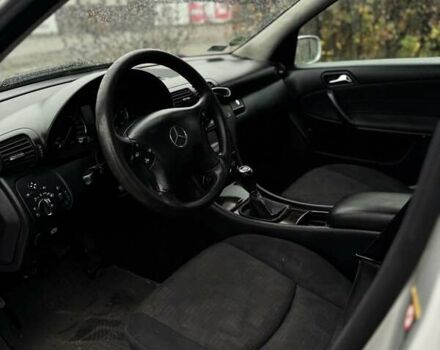 Сірий Мерседес Ц-Клас, об'ємом двигуна 2.15 л та пробігом 420 тис. км за 6000 $, фото 13 на Automoto.ua