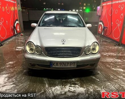 Серый Мерседес Ц-Класс, объемом двигателя 1.8 л и пробегом 330 тыс. км за 3700 $, фото 1 на Automoto.ua