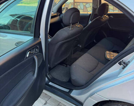 Серый Мерседес Ц-Класс, объемом двигателя 1.8 л и пробегом 245 тыс. км за 6650 $, фото 15 на Automoto.ua