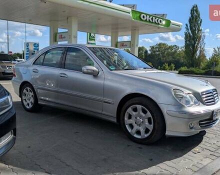 Сірий Мерседес Ц-Клас, об'ємом двигуна 1.8 л та пробігом 250 тис. км за 6950 $, фото 5 на Automoto.ua