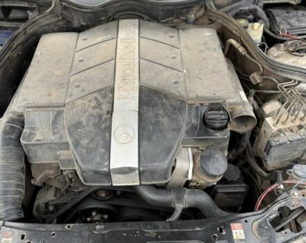 Серый Мерседес Ц-Класс, объемом двигателя 3.2 л и пробегом 300 тыс. км за 2300 $, фото 5 на Automoto.ua