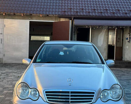 Серый Мерседес Ц-Класс, объемом двигателя 1.8 л и пробегом 245 тыс. км за 6650 $, фото 2 на Automoto.ua