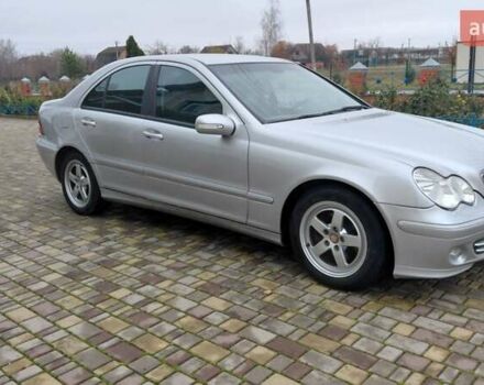 Серый Мерседес Ц-Класс, объемом двигателя 1.8 л и пробегом 300 тыс. км за 5000 $, фото 6 на Automoto.ua