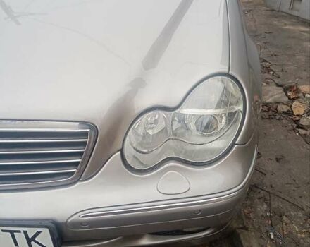 Серый Мерседес Ц-Класс, объемом двигателя 1.8 л и пробегом 245 тыс. км за 5200 $, фото 26 на Automoto.ua