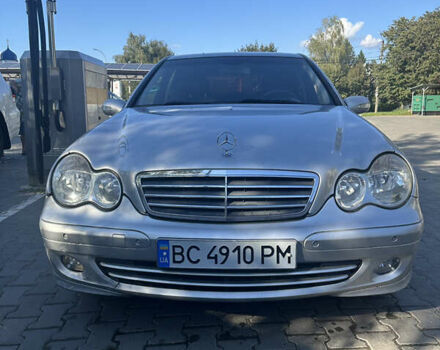 Серый Мерседес Ц-Класс, объемом двигателя 2.15 л и пробегом 284 тыс. км за 6000 $, фото 6 на Automoto.ua