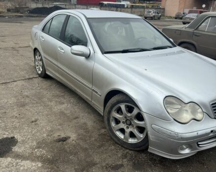 Серый Мерседес Ц-Класс, объемом двигателя 0 л и пробегом 435 тыс. км за 3000 $, фото 1 на Automoto.ua