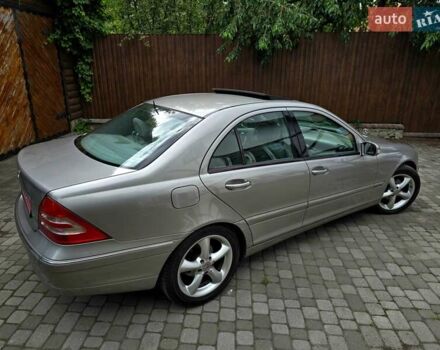 Серый Мерседес Ц-Класс, объемом двигателя 1.8 л и пробегом 176 тыс. км за 7500 $, фото 52 на Automoto.ua