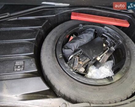 Серый Мерседес Ц-Класс, объемом двигателя 2 л и пробегом 250 тыс. км за 8400 $, фото 18 на Automoto.ua