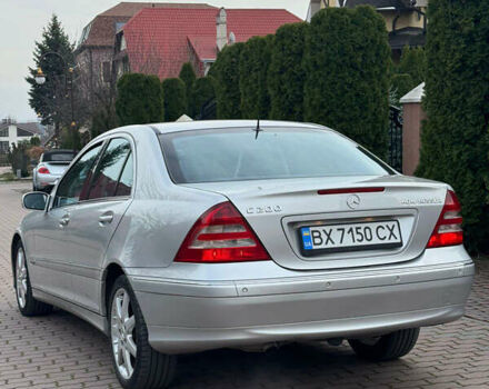 Серый Мерседес Ц-Класс, объемом двигателя 1.8 л и пробегом 326 тыс. км за 4200 $, фото 13 на Automoto.ua