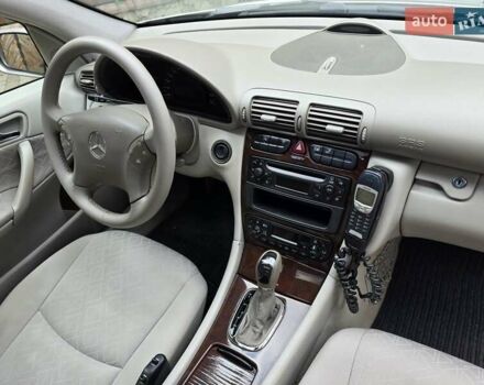 Серый Мерседес Ц-Класс, объемом двигателя 1.8 л и пробегом 176 тыс. км за 7500 $, фото 91 на Automoto.ua