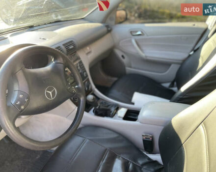 Серый Мерседес Ц-Класс, объемом двигателя 1.8 л и пробегом 270 тыс. км за 5000 $, фото 9 на Automoto.ua