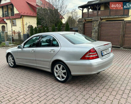 Серый Мерседес Ц-Класс, объемом двигателя 1.8 л и пробегом 326 тыс. км за 4200 $, фото 6 на Automoto.ua