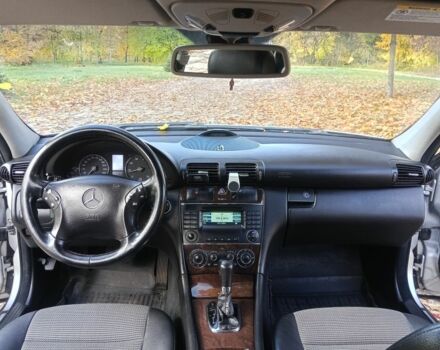 Сірий Мерседес Ц-Клас, об'ємом двигуна 1.8 л та пробігом 298 тис. км за 3300 $, фото 3 на Automoto.ua