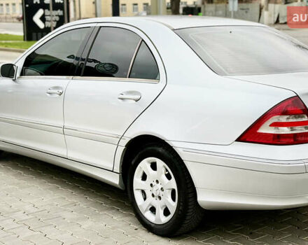 Сірий Мерседес Ц-Клас, об'ємом двигуна 1.8 л та пробігом 225 тис. км за 6700 $, фото 17 на Automoto.ua