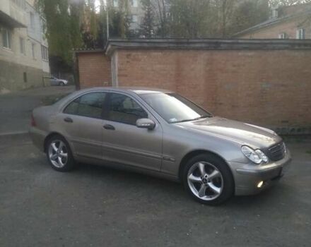 Серый Мерседес Ц-Класс, объемом двигателя 2.2 л и пробегом 250 тыс. км за 7000 $, фото 3 на Automoto.ua