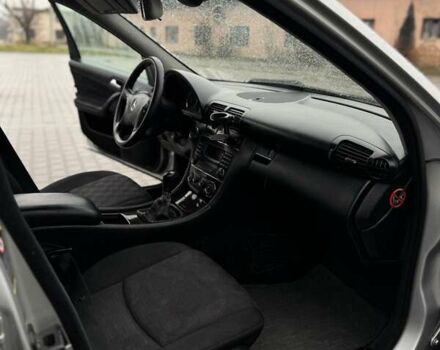 Сірий Мерседес Ц-Клас, об'ємом двигуна 2.15 л та пробігом 420 тис. км за 6000 $, фото 14 на Automoto.ua