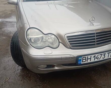 Серый Мерседес Ц-Класс, объемом двигателя 1.8 л и пробегом 245 тыс. км за 5200 $, фото 25 на Automoto.ua