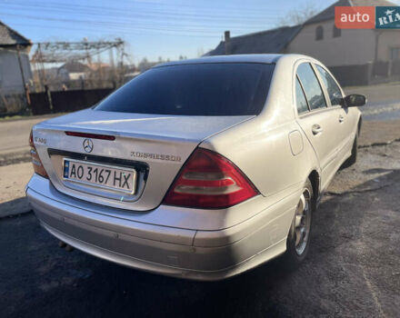 Серый Мерседес Ц-Класс, объемом двигателя 1.8 л и пробегом 270 тыс. км за 5000 $, фото 4 на Automoto.ua
